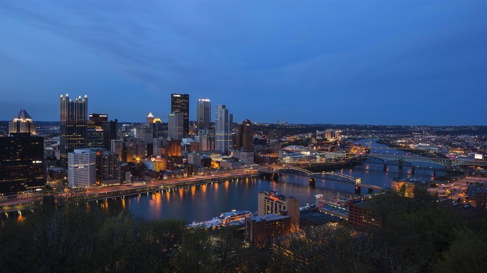 Sheraton Pittsburgh Hotel At Station Square Bagian luar foto