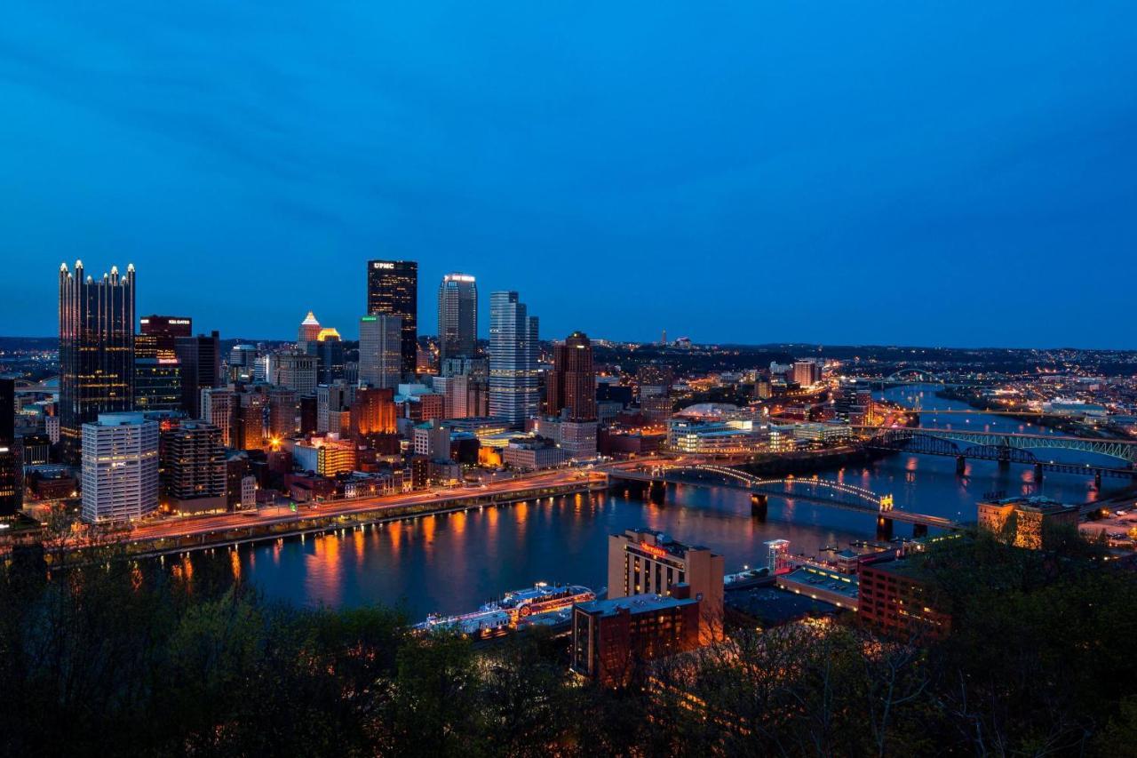 Sheraton Pittsburgh Hotel At Station Square Bagian luar foto