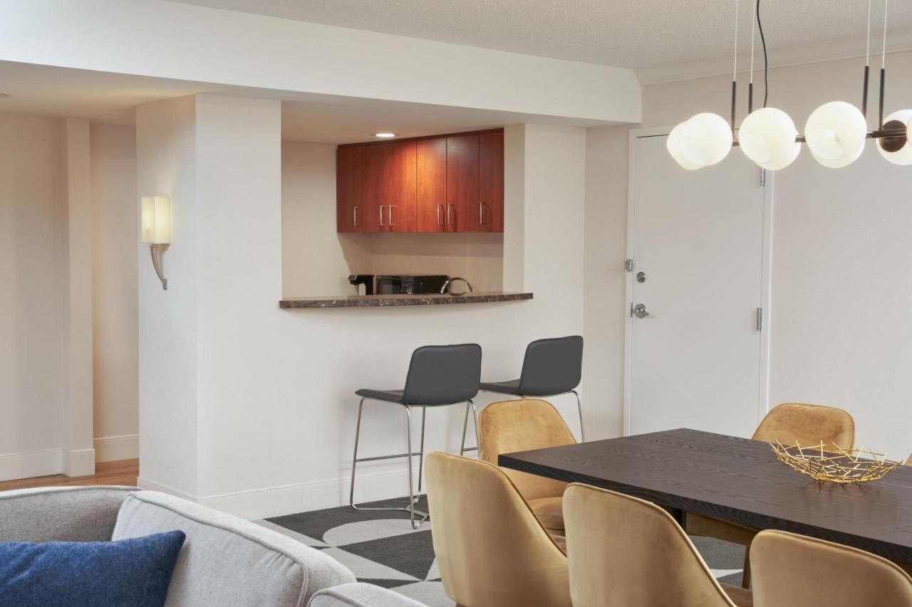 Sheraton Pittsburgh Hotel At Station Square Bagian luar foto
