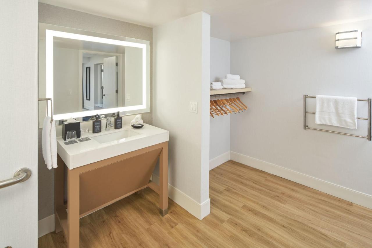 Sheraton Pittsburgh Hotel At Station Square Bagian luar foto